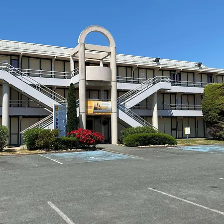 Premiere Classe La Rochelle Sud - *