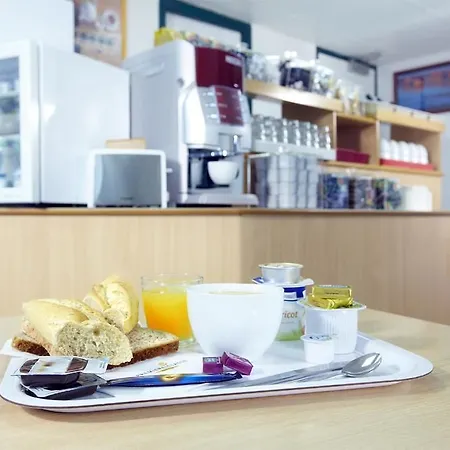 Premiere Classe La Rochelle Sud - أنجولينز سر مير