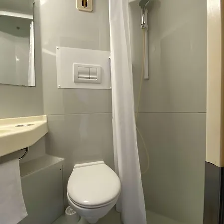 Premiere Classe La Rochelle Sud - *