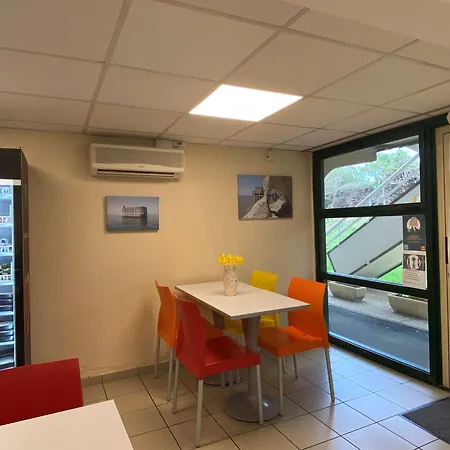 Premiere Classe La Rochelle Sud - *