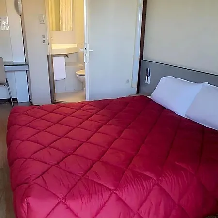 Premiere Classe La Rochelle Sud - Отель *