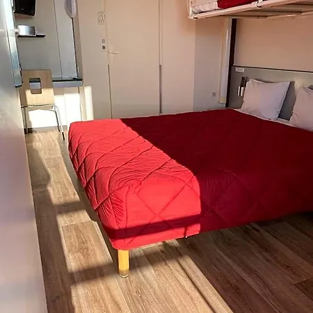 Отель Premiere Classe La Rochelle Sud - *